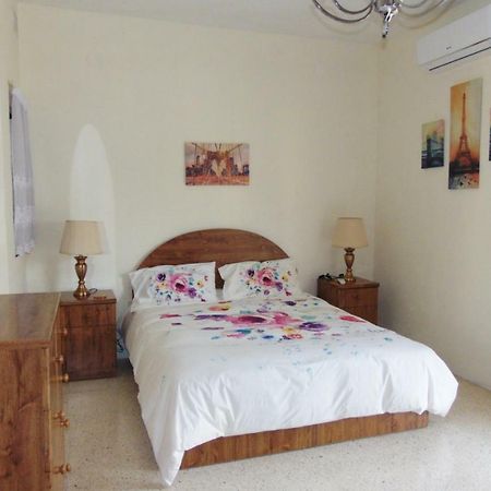 Kennedy Court - Prime Location - Bus Terminus Apartamento St. Paul's Bay Exterior foto