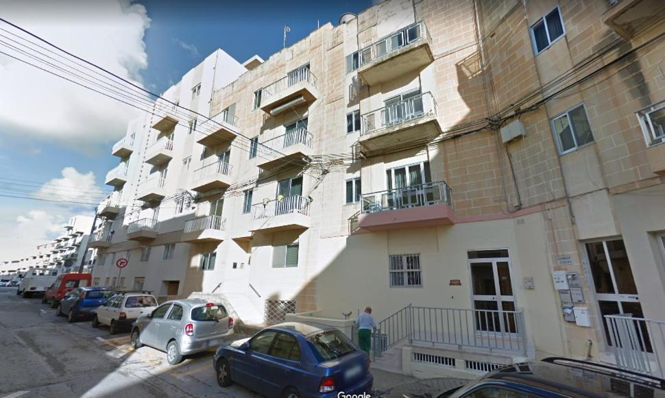 Kennedy Court - Prime Location - Bus Terminus Apartamento St. Paul's Bay Exterior foto